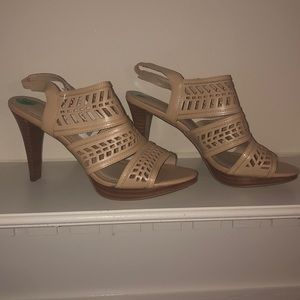 Adrienne vittadini brand new sandal heel